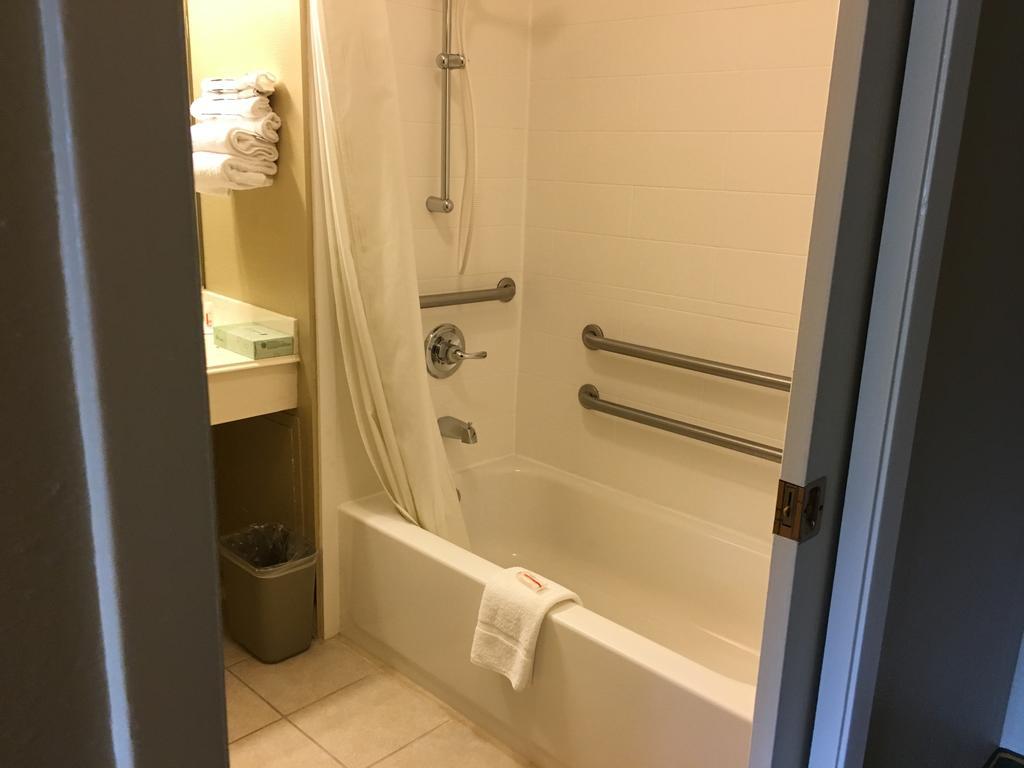 Super 8 By Wyndham Vicksburg Motel Rom bilde
