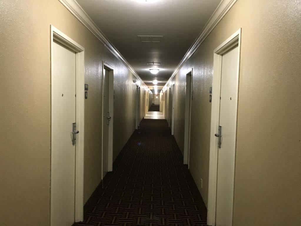 Super 8 By Wyndham Vicksburg Motel Eksteriør bilde